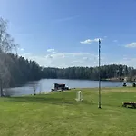 Paeikseranna Puhkemaja * Rossa