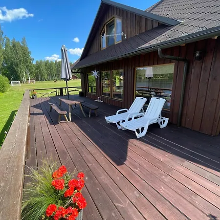 Paeikseranna Puhkemaja Vakantiehuis Rossa