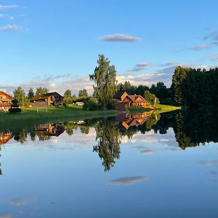 Paeikseranna Puhkemaja * Rossa
