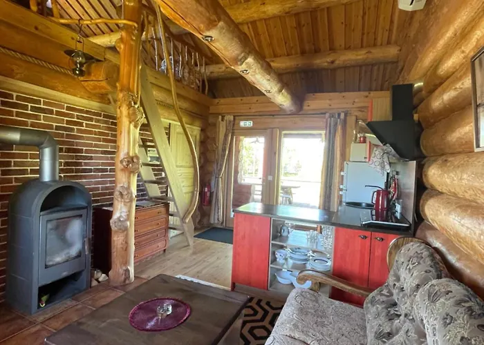 Paeikseranna Puhkemaja * Rossa